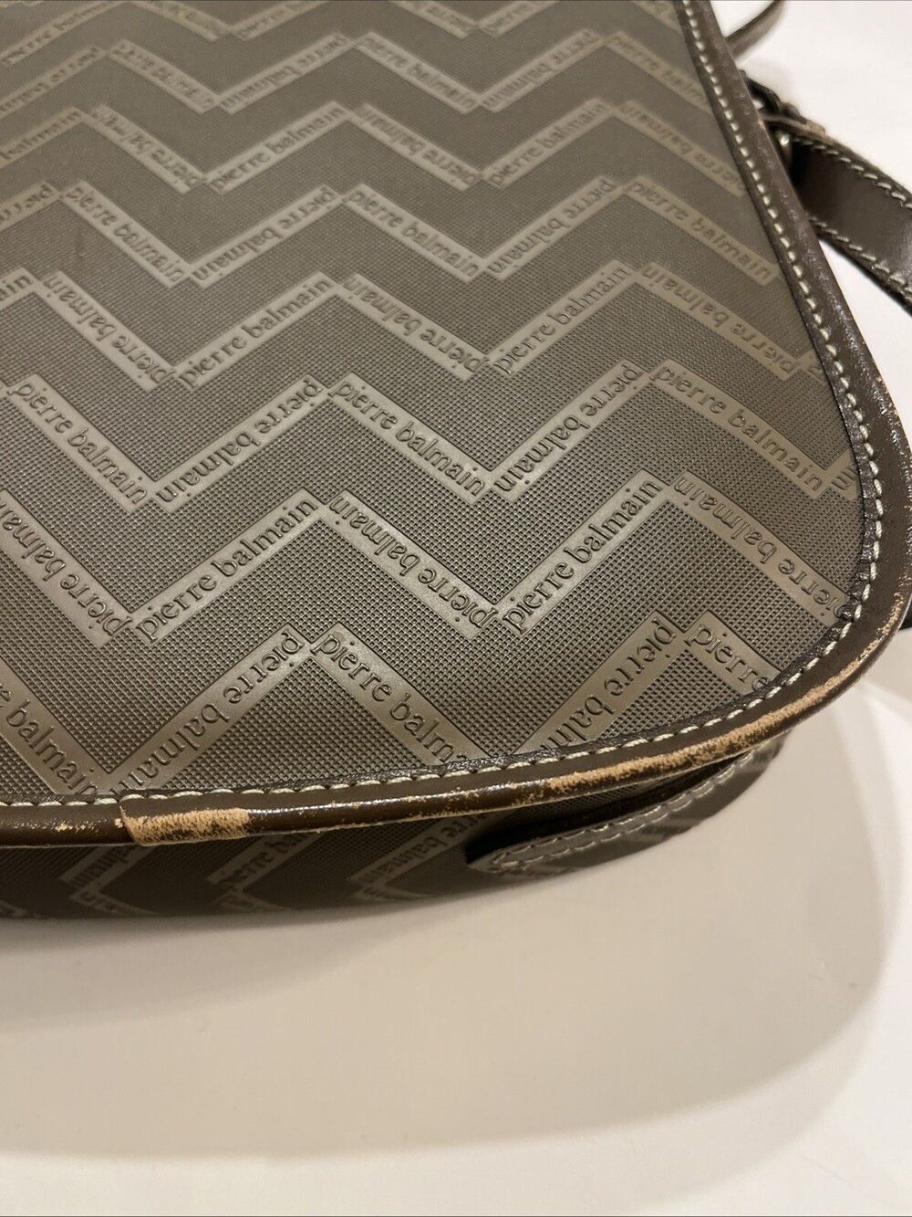 VGUC Vtg PIERRE BALMAIN Brown Monogram Zig Zag Crossbody Saddle Purse - Picture 8 of 14